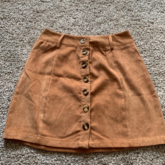 Button up skirt - Picture 1 of 2